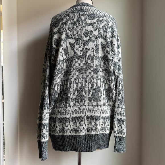 Vintage Cardigan Cozy Jacquard Knit Sweater Gray White Size Large Cabincore - Picture 3 of 6